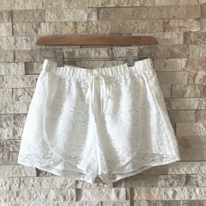 Cream lace shorts